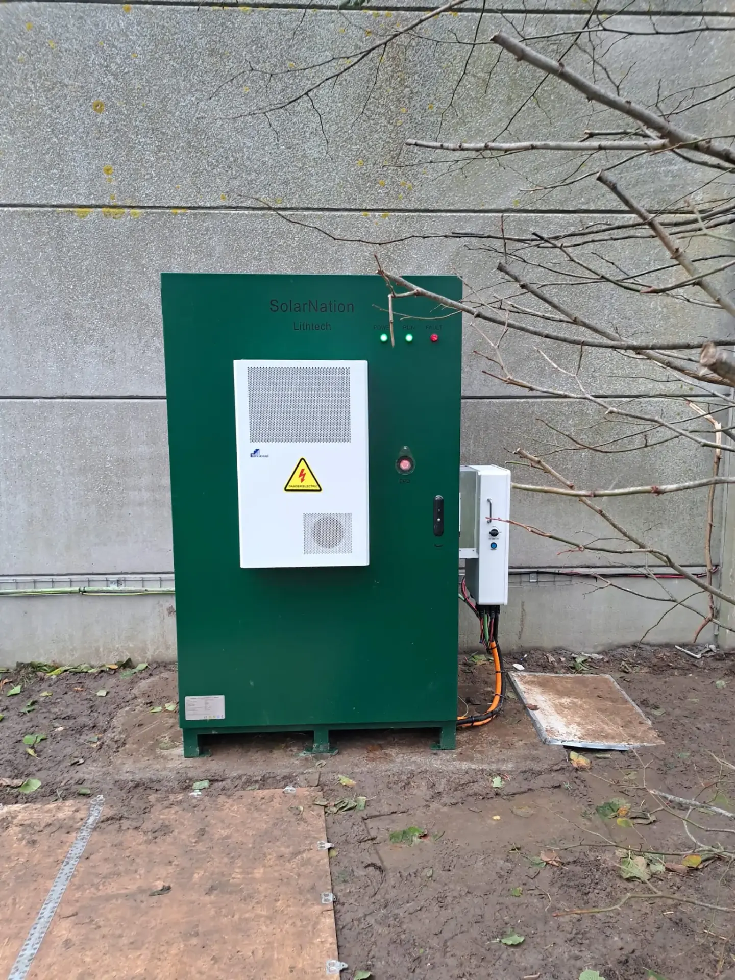 SolarNation 110kWh - Professionele energieopslag voor bedrijven SolarNation 110kWh industriële batterij voor zakelijke energieopslag